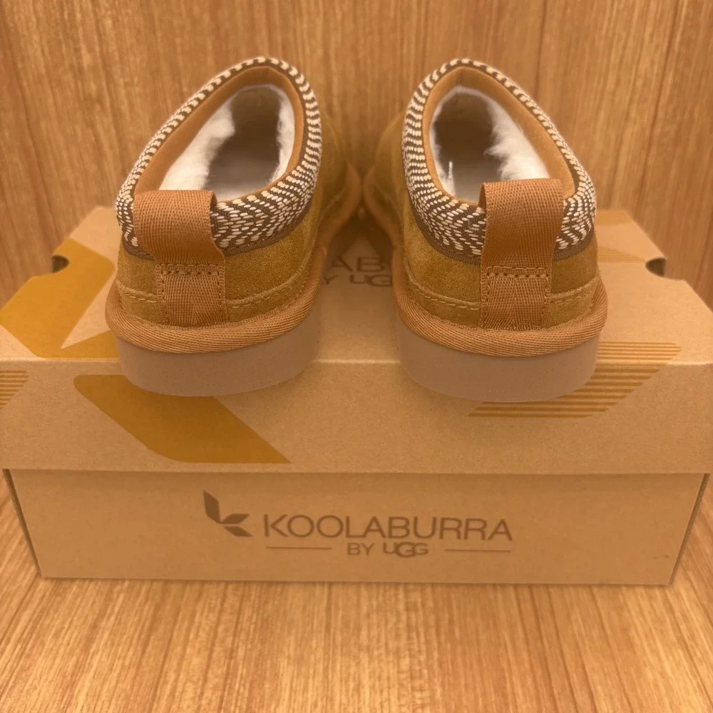 New Koolaburra by UGG Burree Kids Size 12 Chestnut Suede Braid Trim Slipper